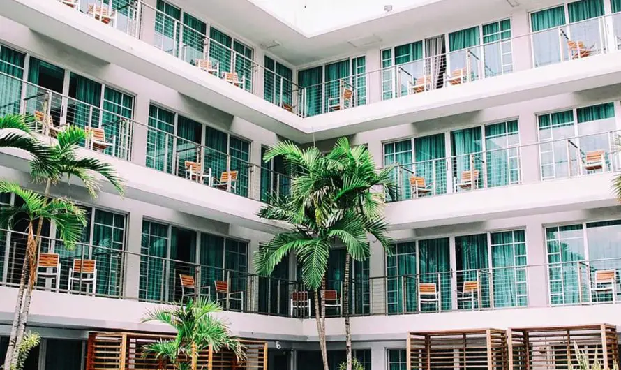 10 Best Resorts In Miami, FL